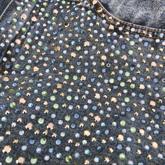 High-wasted Festival Shorts - Picture 4 of 8